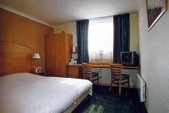 Dc Hotel&restaurant Brussels South 3*