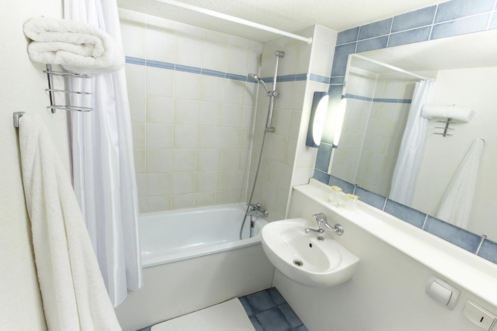 Hotel Dc Hotel&restaurant Brussels South 3*