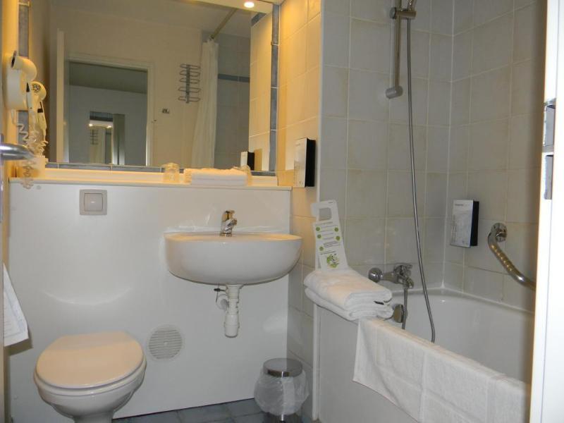 Hotel Dc & Restaurant Brussels South 3*